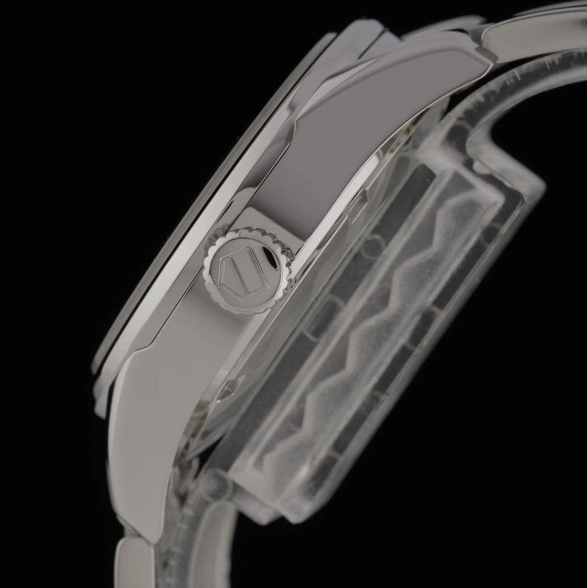 TAG Heuer Carrera WAR1314 Diamond Mother-of-Pearl 32mm Quartz
