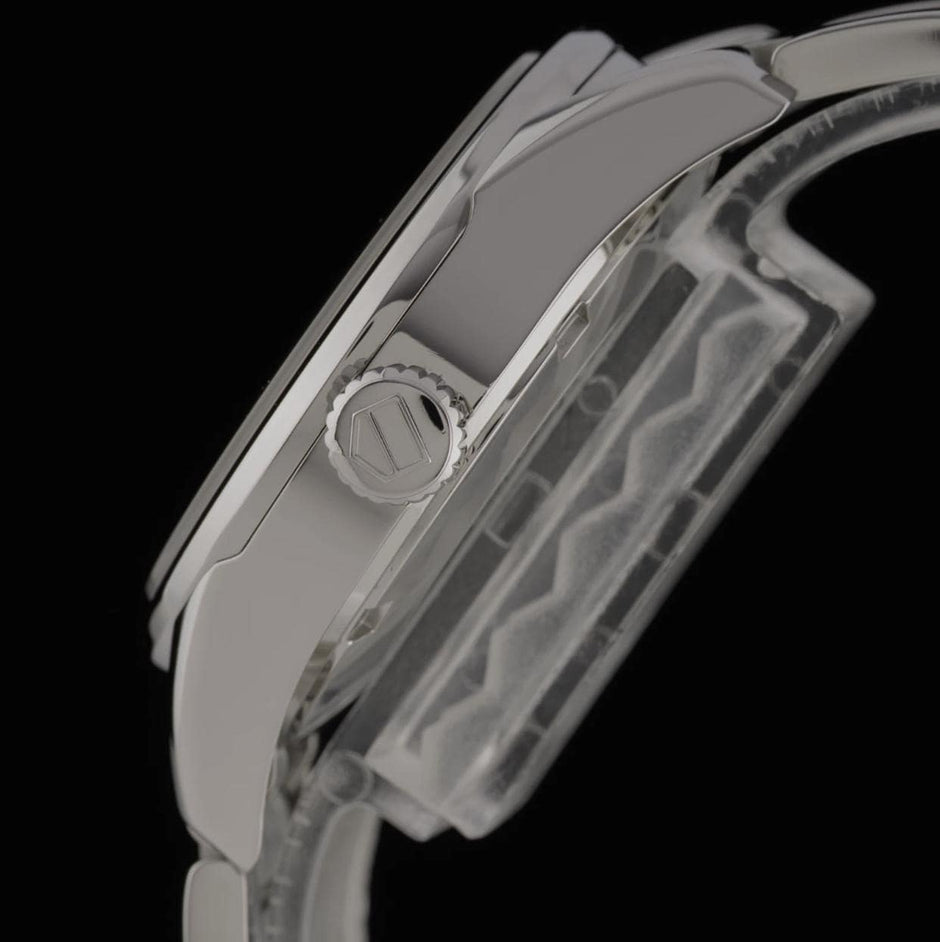 TAG Heuer Carrera WAR1314 Diamond Mother-of-Pearl 32mm Quartz