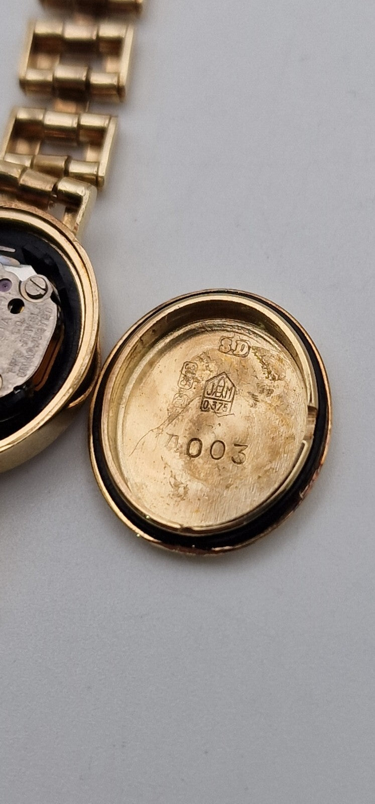 Rotary 9ct Gold Ladies Watch with Diamond Bezel & Box
