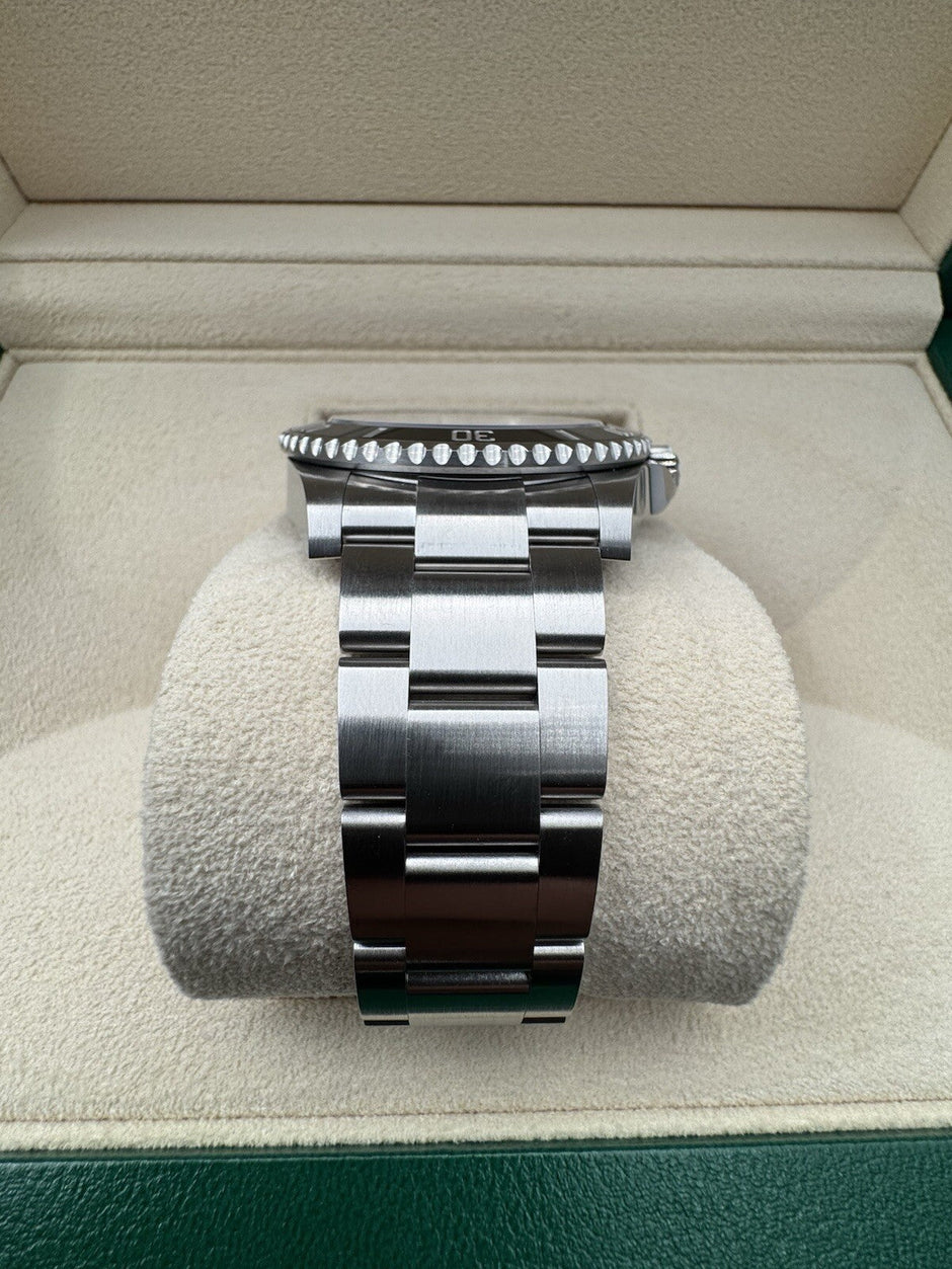 Rolex Submariner No-Date 124060 41mm Black Ceramic, Unworn