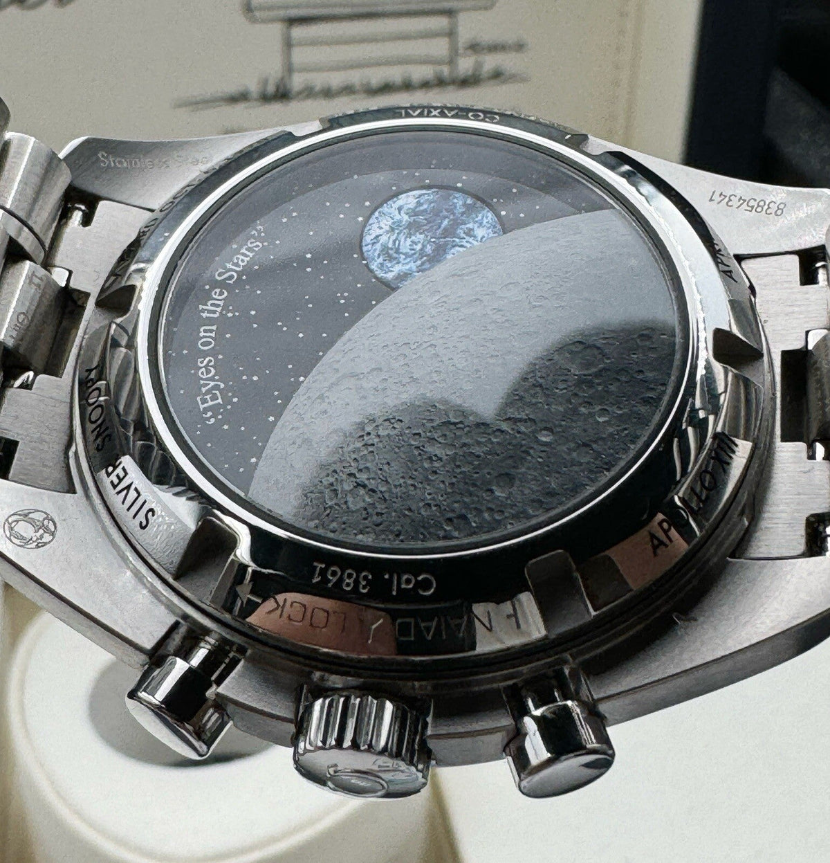 Omega Speedmaster Silver Snoopy Award 310.32.42.50.02.001