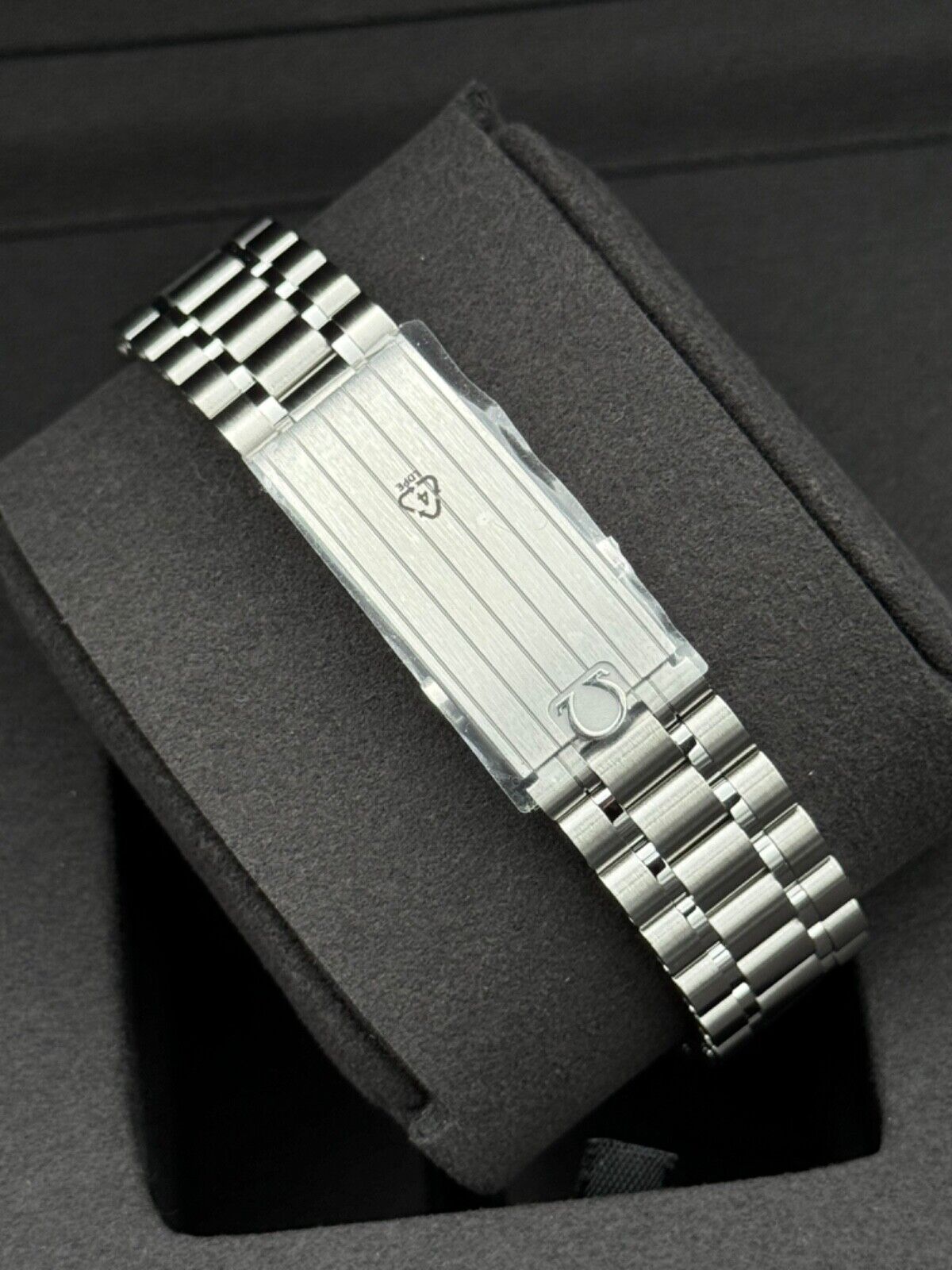 Omega Speedmaster Moonwatch 310.30.42.50.04.001 White Dial