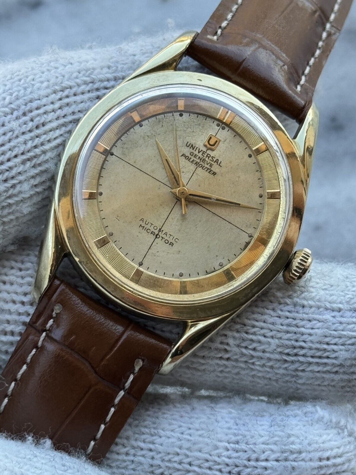 Vintage Universal Genève Polerouter Micro-Rotor Cal. 215