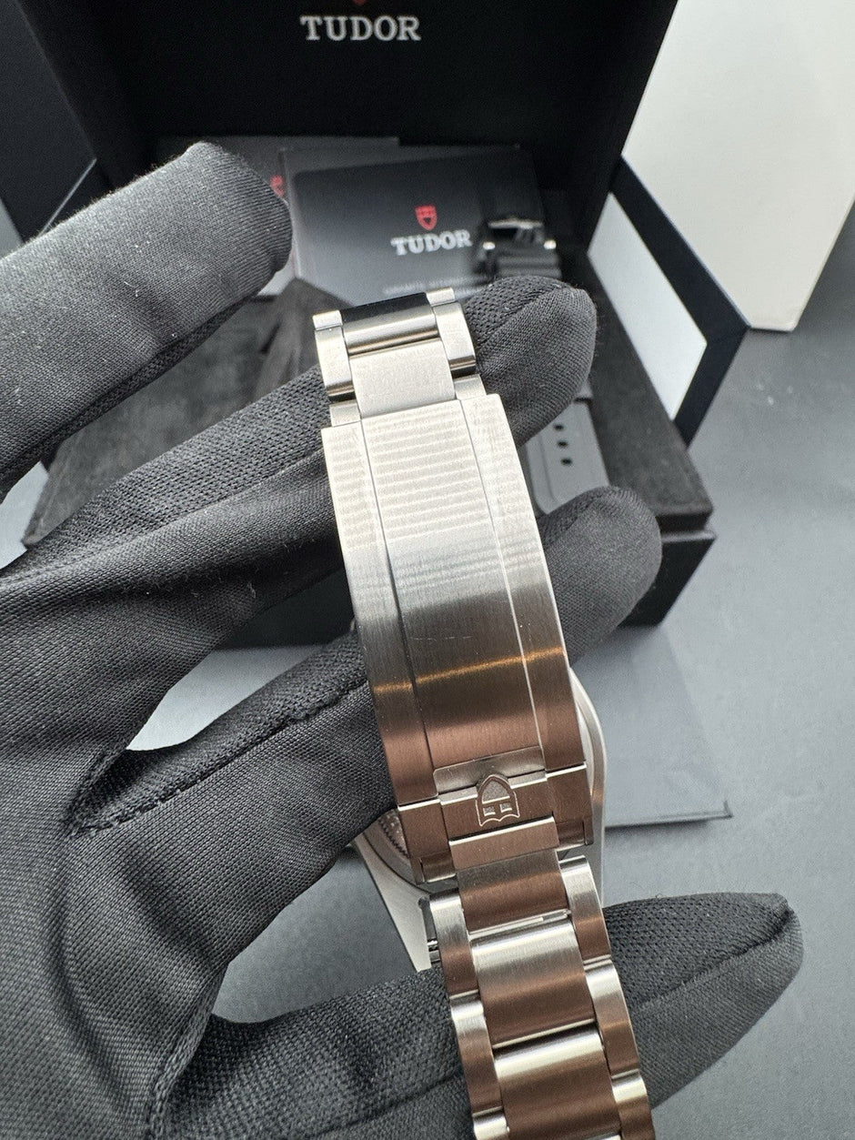 Tudor Pelagos 39 25407N Titanium Black Dial Automatic, Box & Papers