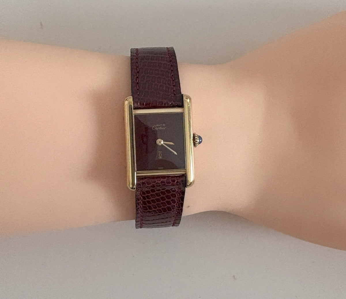 Must de Cartier Tank Red Lacquer Dial Manual Wind 23x30mm, Full Set