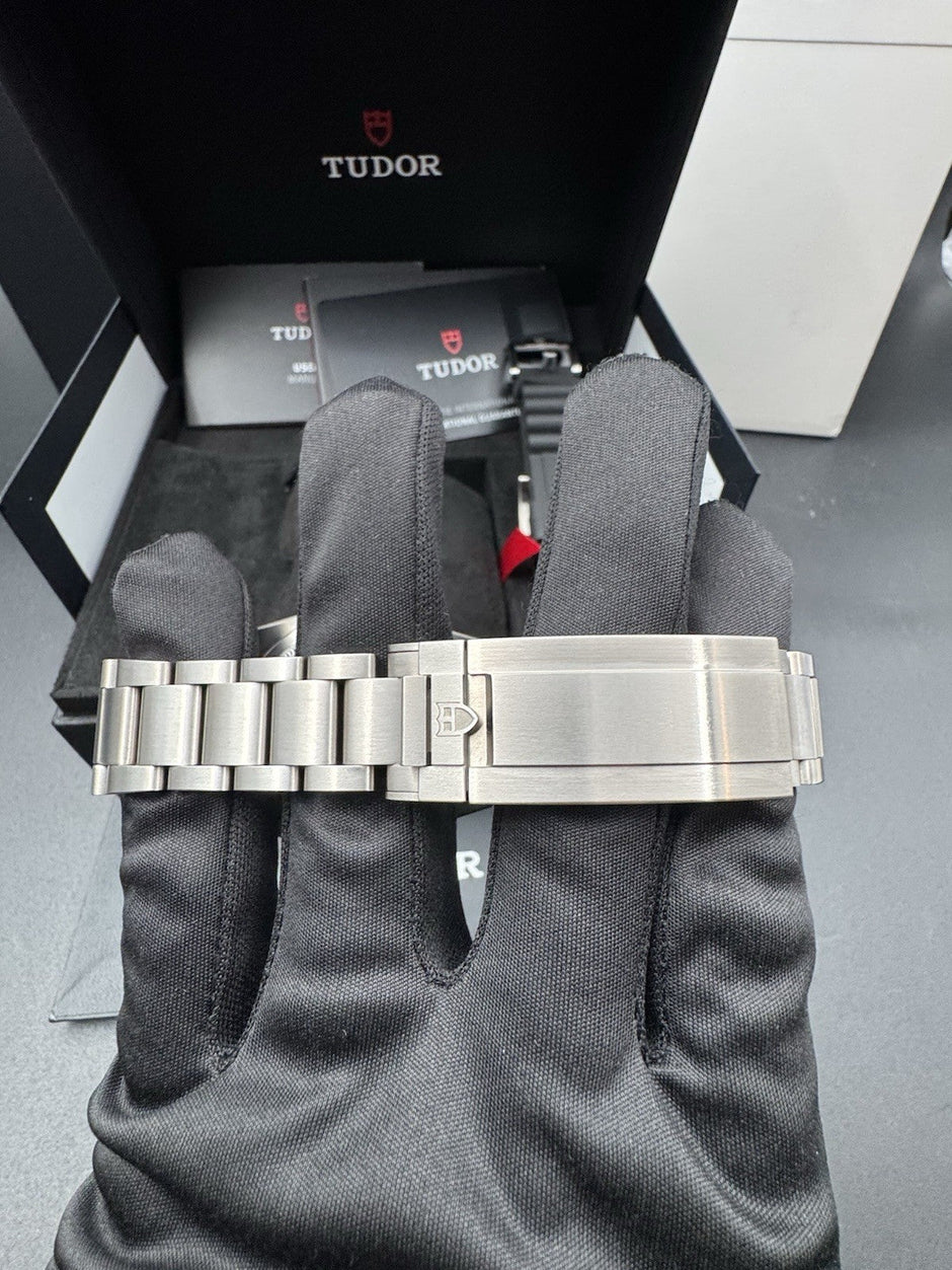 Tudor Pelagos 39 25407N Titanium Black Dial Automatic, Box & Papers