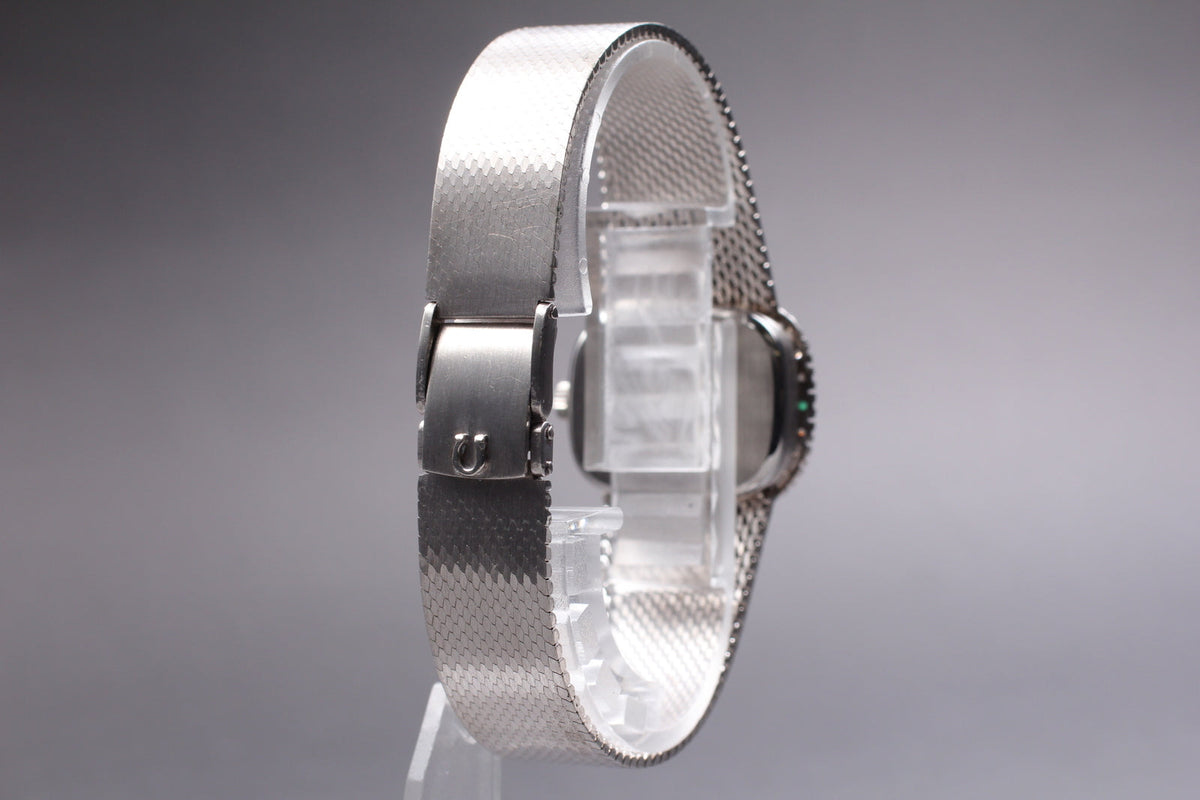 Vintage Omega Genève Diamond Bezel Manual Wind 27mm, 1973