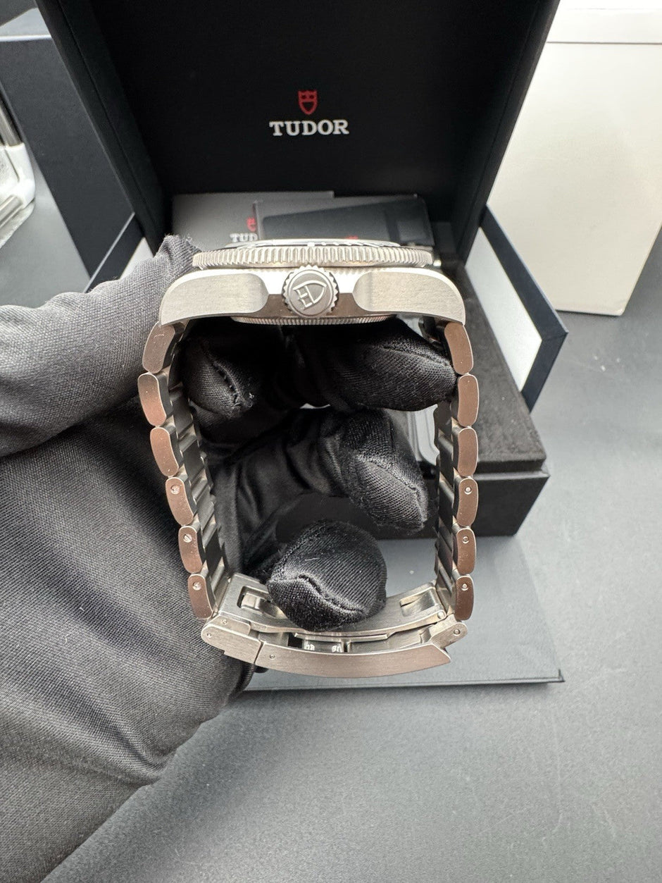 Tudor Pelagos 39 25407N Titanium Black Dial Automatic, Box & Papers