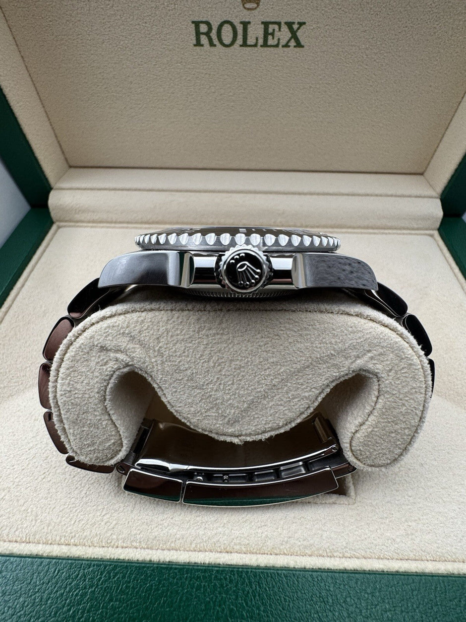 Rolex Submariner No-Date 124060 41mm Black Ceramic, Unworn