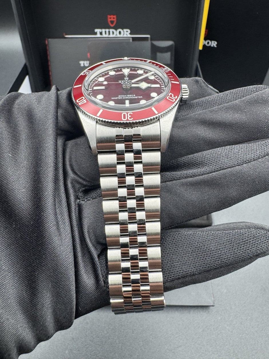 Tudor Black Bay 58 M7939A1A0RU-0001 Burgundy 39mm Jubilee