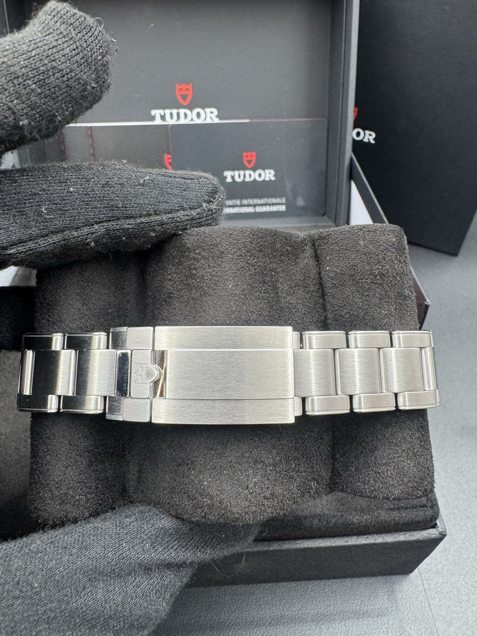 Tudor Black Bay 58 M7939A1A0RU-0002 Burgundy 39mm Oyster Bracelet