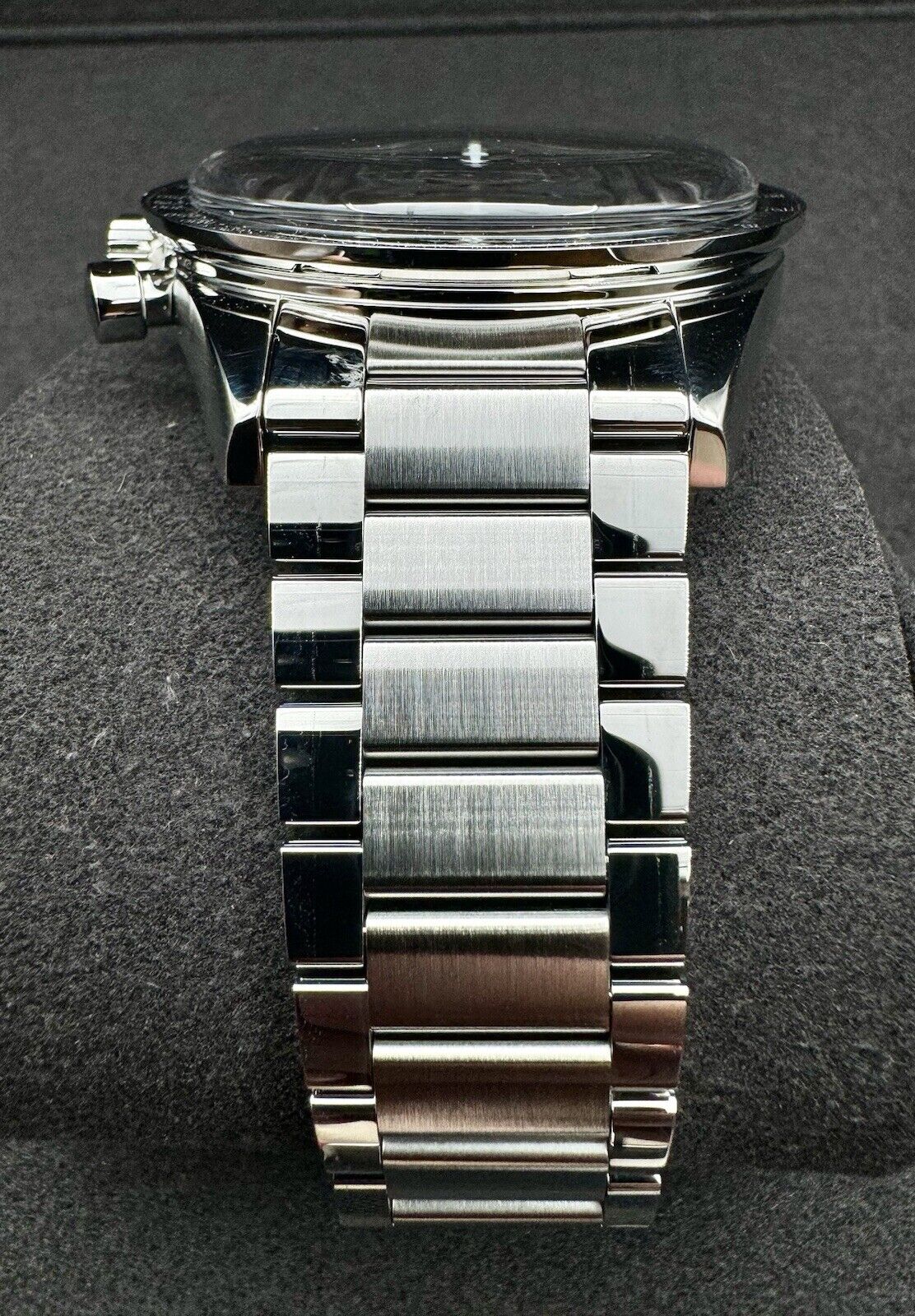Omega Speedmaster 'First in Space' 310.30.40.50.06.001, 2025