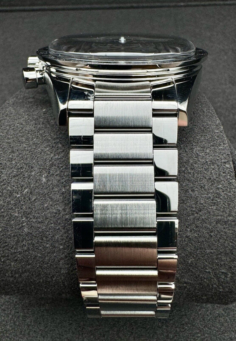 Omega Speedmaster 'First in Space' 310.30.40.50.06.001, 2025