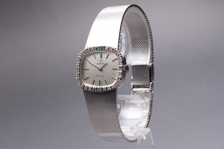 Vintage Omega Genève Diamond Bezel Manual Wind 27mm, 1973