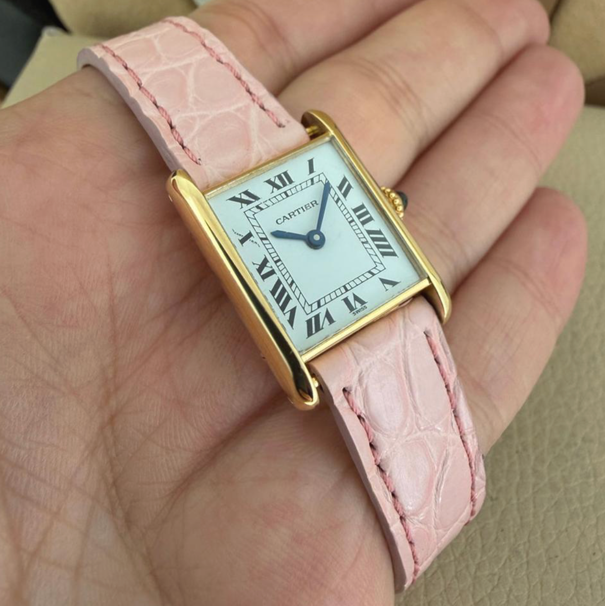 Vintage Cartier Tank Louis Mini 18K Gold Ladies Watch | 67117 – photo 10