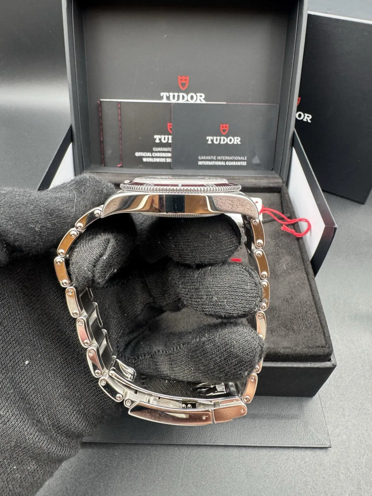 Tudor Black Bay 58 Burgundy Oyster Watch – photo 5
