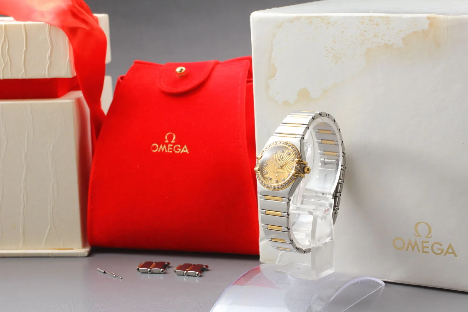 Omega Constellation 18K Gold Diamond Watch – photo 2