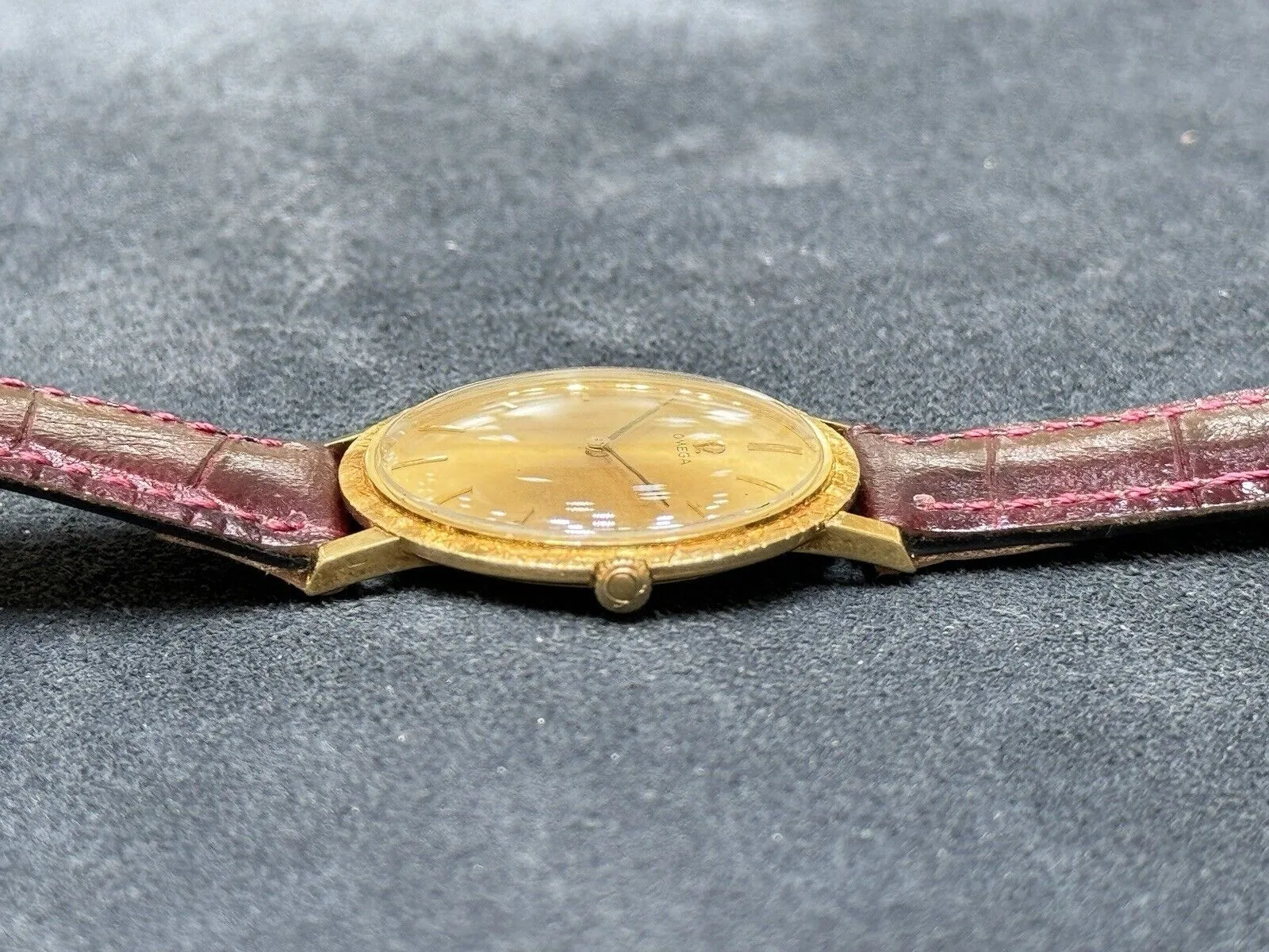 Omega 18K Gold Manual Wind Watch, Cal. 620 – photo 8