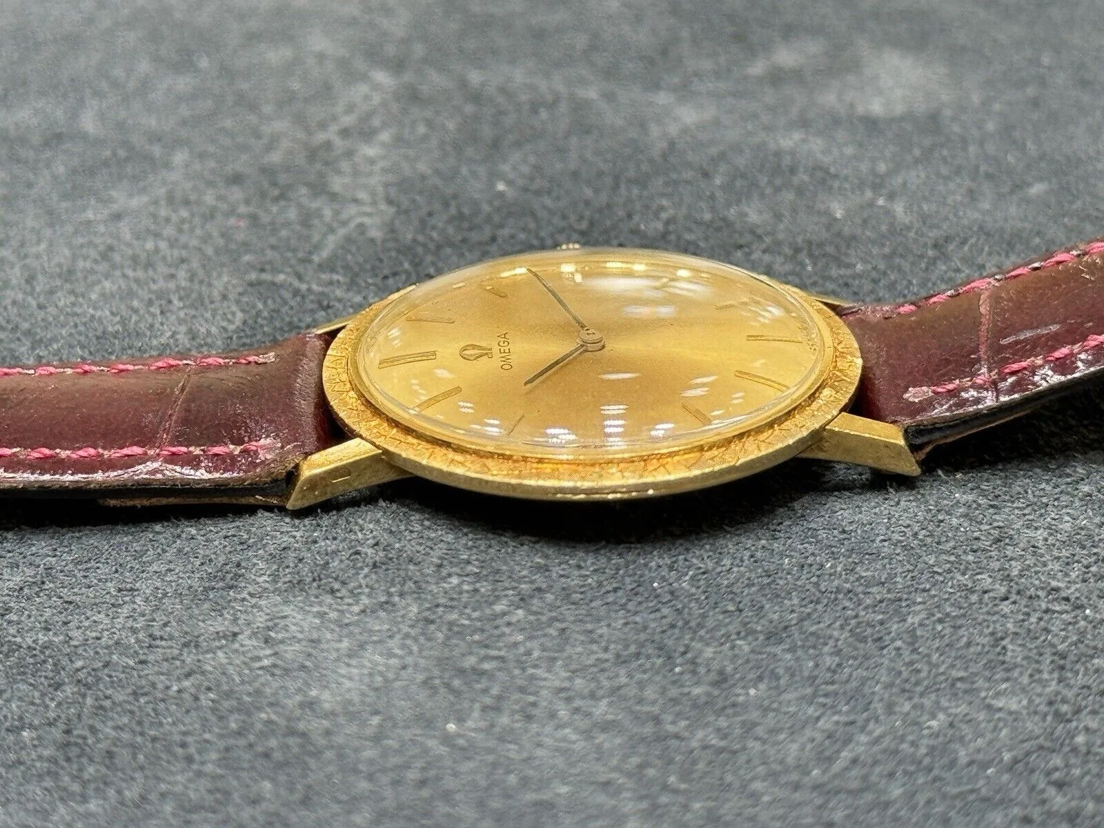 Omega 18K Gold Manual Wind Watch, Cal. 620 – photo 7