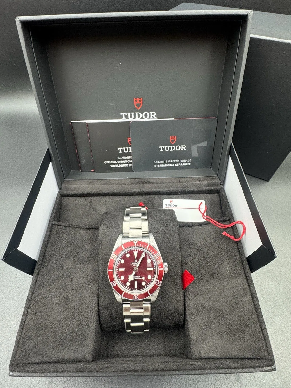 Tudor Black Bay 58 Burgundy Oyster Watch – photo 2