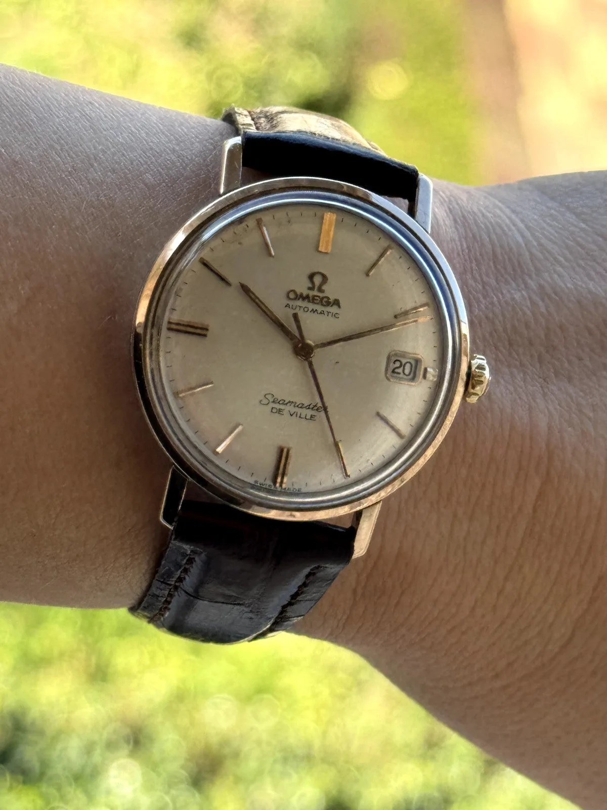 Omega Seamaster De Ville 14K Gold Bezel Watch – photo 4
